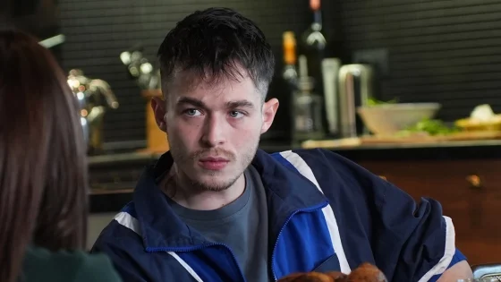 مسلسل المحتالون الحلقة 18 قصة عشق