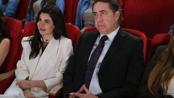 مسلسل في السابعة عشرة الحلقة 1 قصة عشق